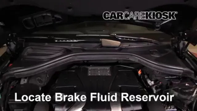 2013 Mercedes-Benz GL450 4.6L V8 Turbo Liquide de frein Ajouter du liquide
